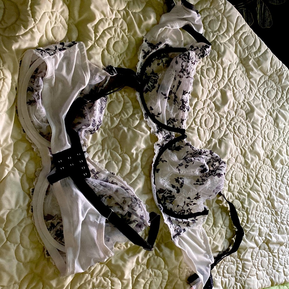 Brand new Victoria Secret bras